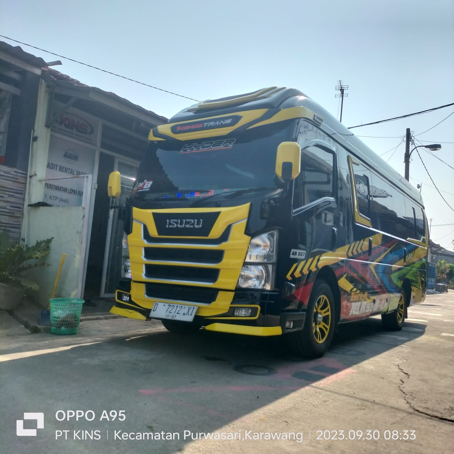 Rental Mobil Elf Karawang