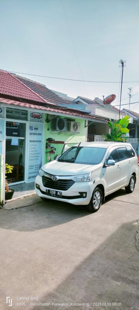 Sewa Mobil Plus Driver Karawang